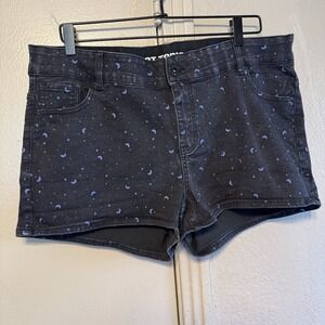 Hot Topic Y2K Celestial Woman's 16 Black & Purple Moons & Stars Shorts